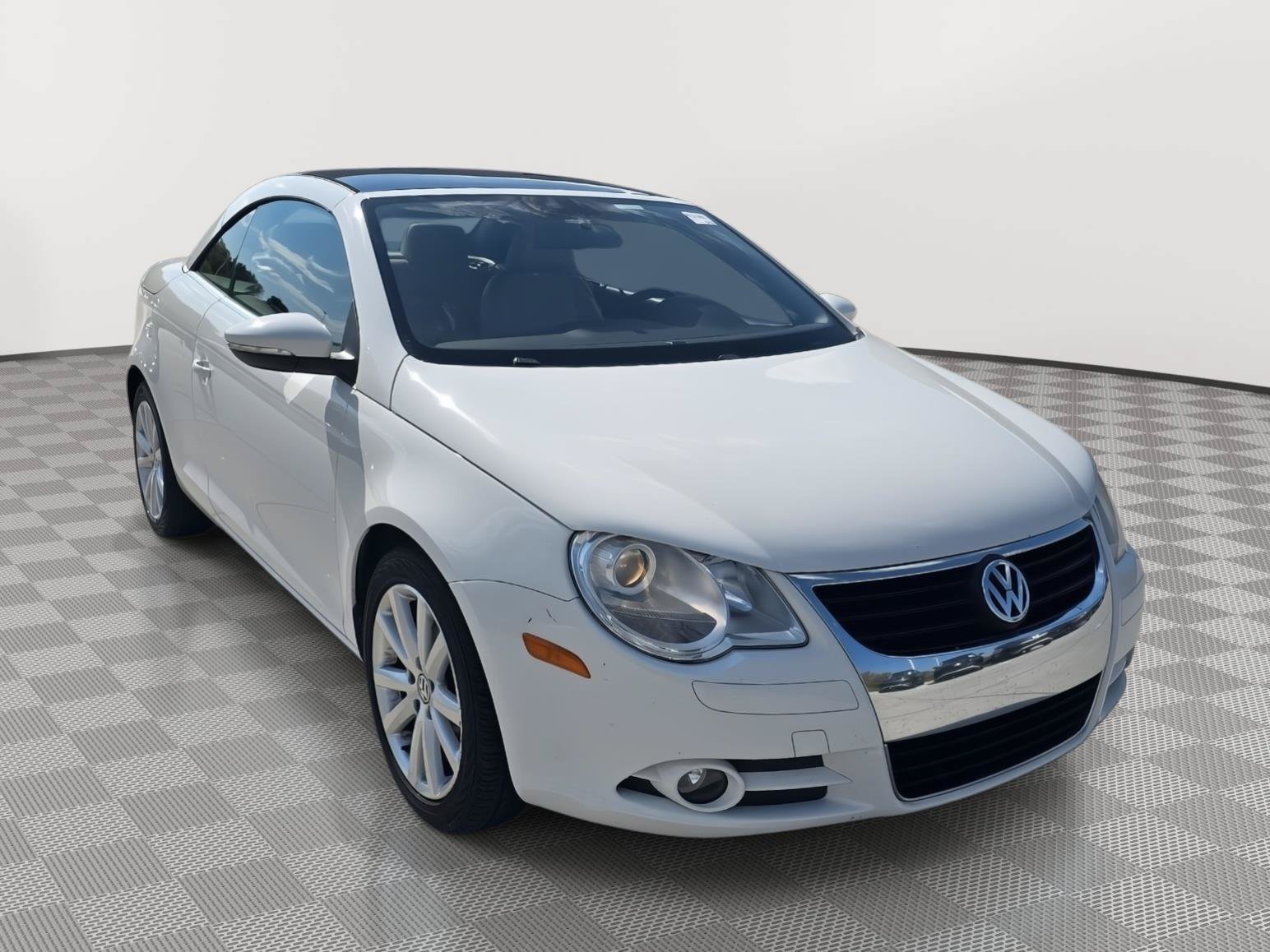 Used 2010 Volkswagen Eos Komfort FWD image 6
