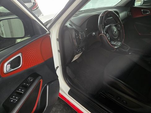 Used 2020 Kia Soul GT-Line Turbo image 4