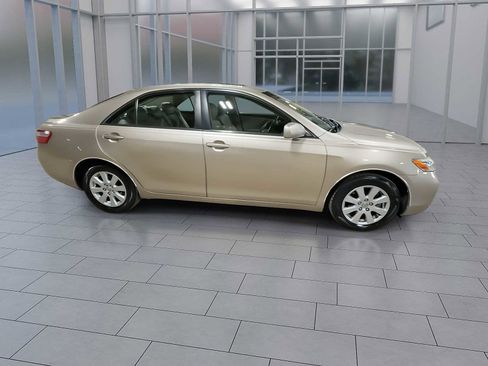 Used 2007 Toyota Camry XLE image 9