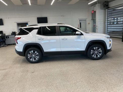 New 2026 Chevrolet Equinox LT w/ Safety and Technology Package AWD/4WD image 4