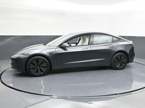 Used 2025 Tesla Model 3 Long Range image 5