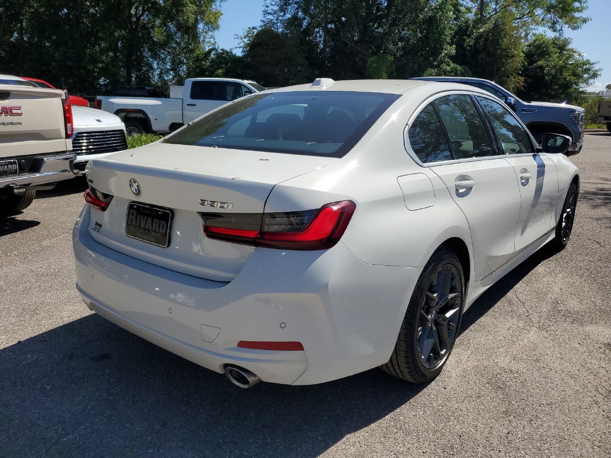 Used 2026 BMW 330i xDrive Sedan AWD/4WD image 4