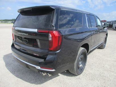 New 2026 GMC Yukon XL Denali w/ Denali Reserve Package