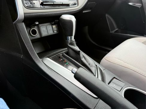 Used 2019 Toyota Corolla LE FWD image 25
