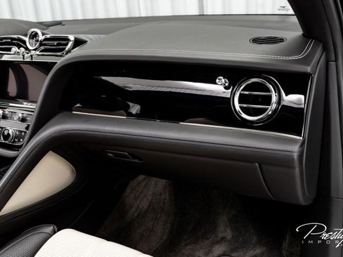 Used 2022 Bentley Bentayga image 51