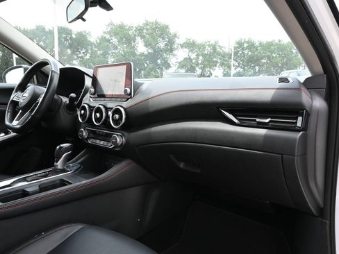 Used 2024 Nissan Sentra SR w/ SR Premium Package FWD image 25