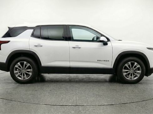 Used 2025 Chevrolet Equinox LT FWD image 11
