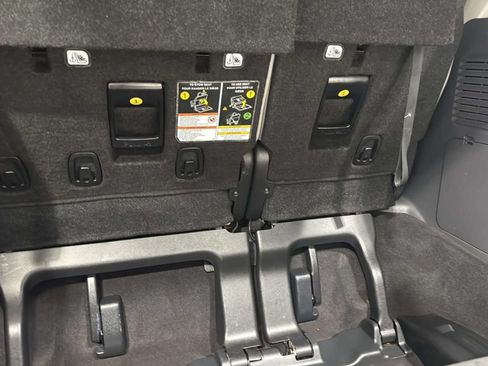 Used 2024 Toyota Sienna LE FWD image 8