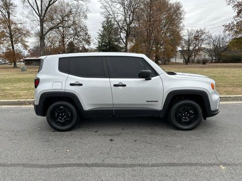 Used 2021 Jeep Renegade Sport image 24