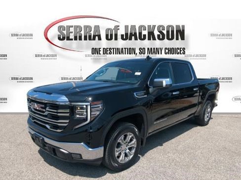 Used 2025 GMC Sierra 1500 SLT AWD/4WD image 5