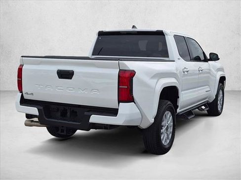 Used 2024 Toyota Tacoma SR5 AWD/4WD image 5