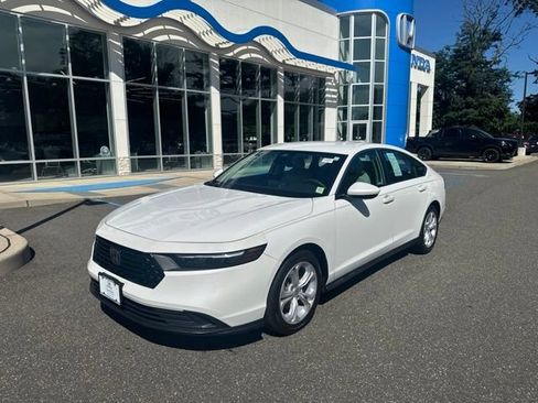 Certified 2023 Honda Accord LX image 4