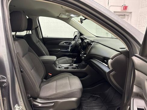 Used 2020 Chevrolet Traverse LT AWD/4WD image 35