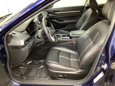 Used 2024 Nissan Altima 2.5 SR image 15