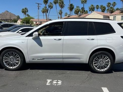 Used 2021 Cadillac XT6 Sport w/ Platinum Package image 5