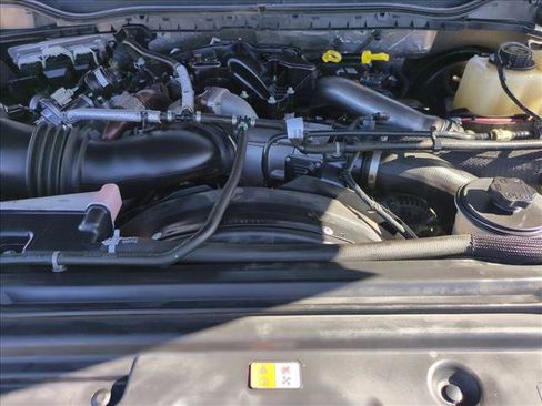 Used 2017 Ford F250 Lariat w/ Chrome Package image 24