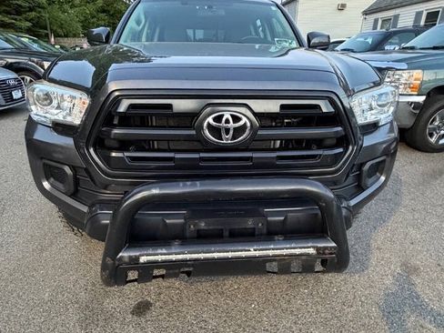 Used 2016 Toyota Tacoma SR AWD/4WD image 4
