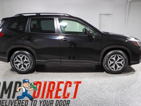 Used 2021 Subaru Forester Premium AWD/4WD image 6