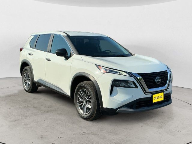 Used 2023 Nissan Rogue S AWD/4WD image 3