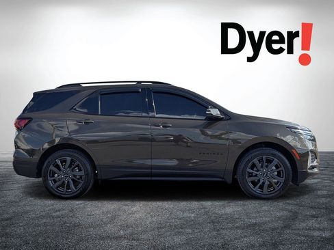 Certified 2023 Chevrolet Equinox RS FWD image 2