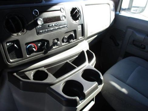 Used 2010 Ford E-350 and Econoline 350 Extended Super Duty image 34