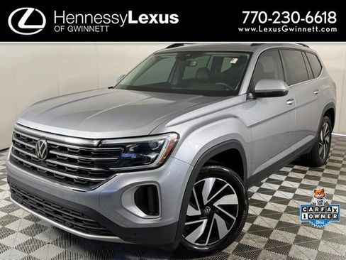 Used 2024 Volkswagen Atlas SE FWD image 1