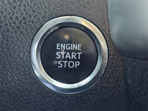 Used 2016 Toyota Highlander XLE image 21