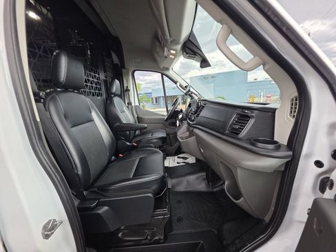 Used 2023 Ford Transit 250 Medium Roof AWD image 27