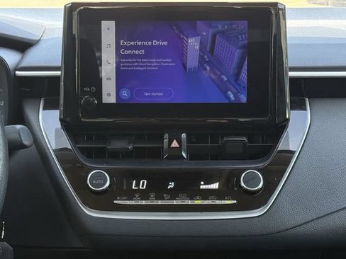 Used 2025 Toyota Corolla LE FWD image 17