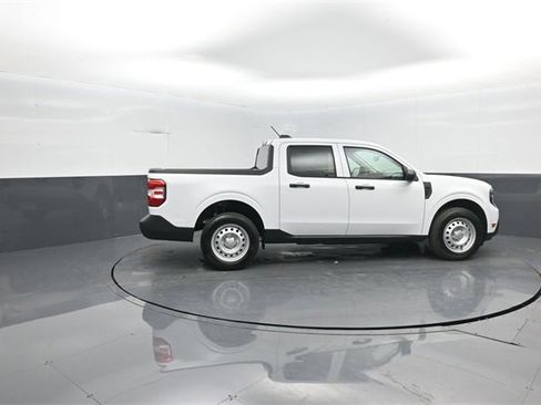 New 2026 Ford Maverick XL image 8