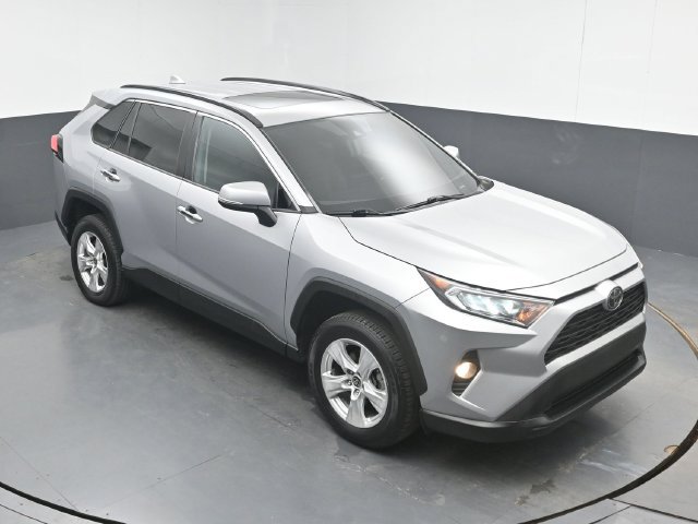 Used 2021 Toyota RAV4 XLE w/ Convenience Package FWD image 36