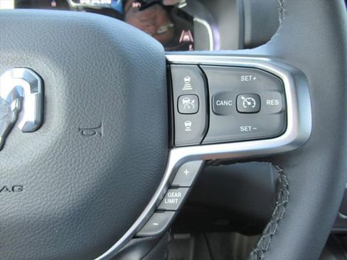 New 2026 RAM 1500 4x4 Crew Cab image 23