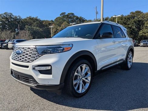 Used 2022 Ford Explorer Platinum w/ Equipment Group 601A image 8