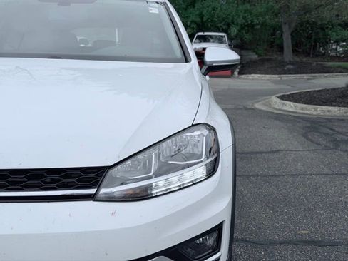Used 2018 Volkswagen Golf Alltrack S AWD/4WD image 3