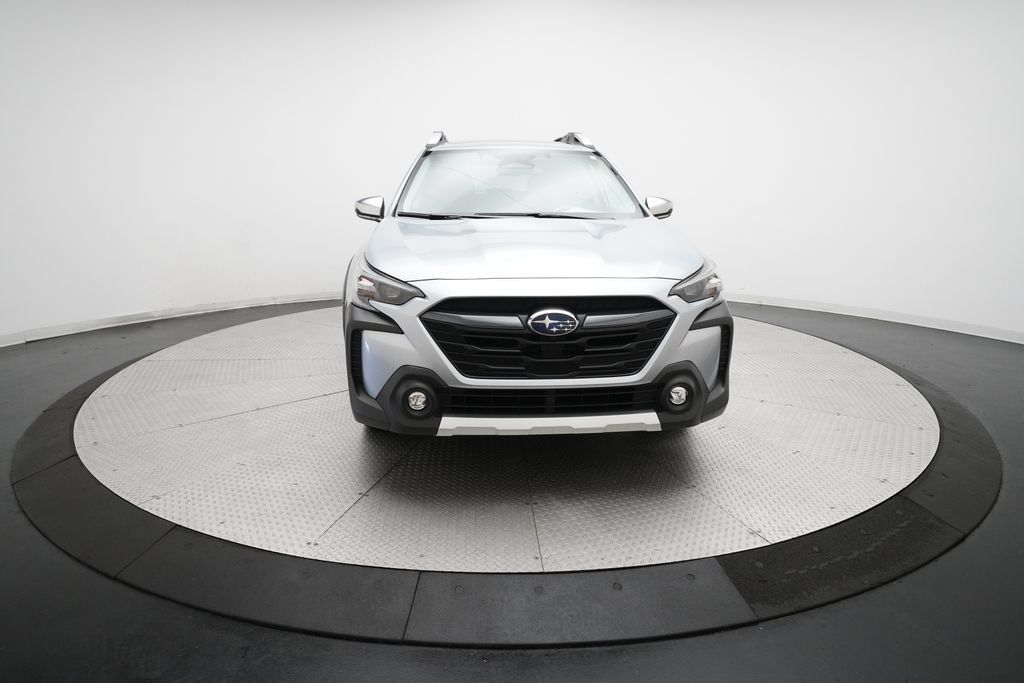 Certified 2025 Subaru Outback Touring AWD/4WD image 11