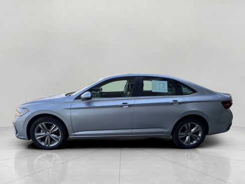 Used 2024 Volkswagen Jetta SE FWD image 8