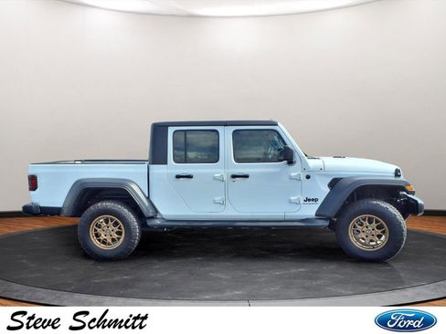 Used 2024 Jeep Gladiator Sport image 25