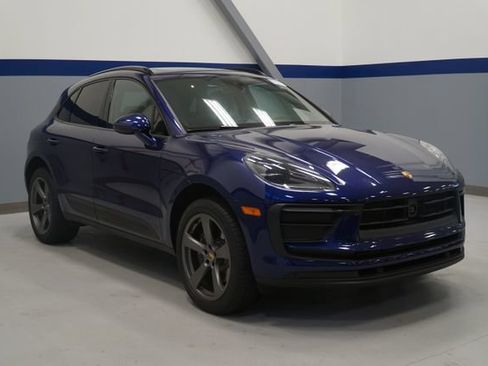 Certified 2026 Porsche Macan AWD/4WD image 12