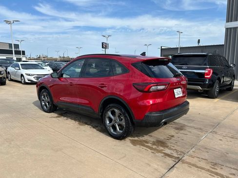 Used 2025 Ford Escape ST-Line Select AWD/4WD image 2