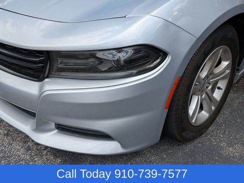 Used 2020 Dodge Charger SXT w/ Leather Interior Group RWD image 4