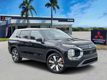 New 2025 Mitsubishi Outlander SE