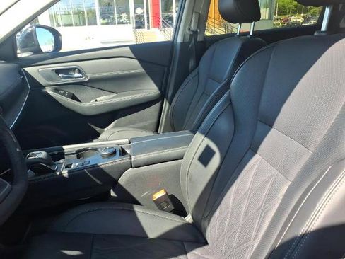Certified 2025 Nissan Rogue Platinum AWD/4WD image 7