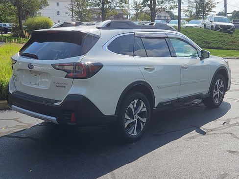 Used 2022 Subaru Outback Touring AWD/4WD image 2