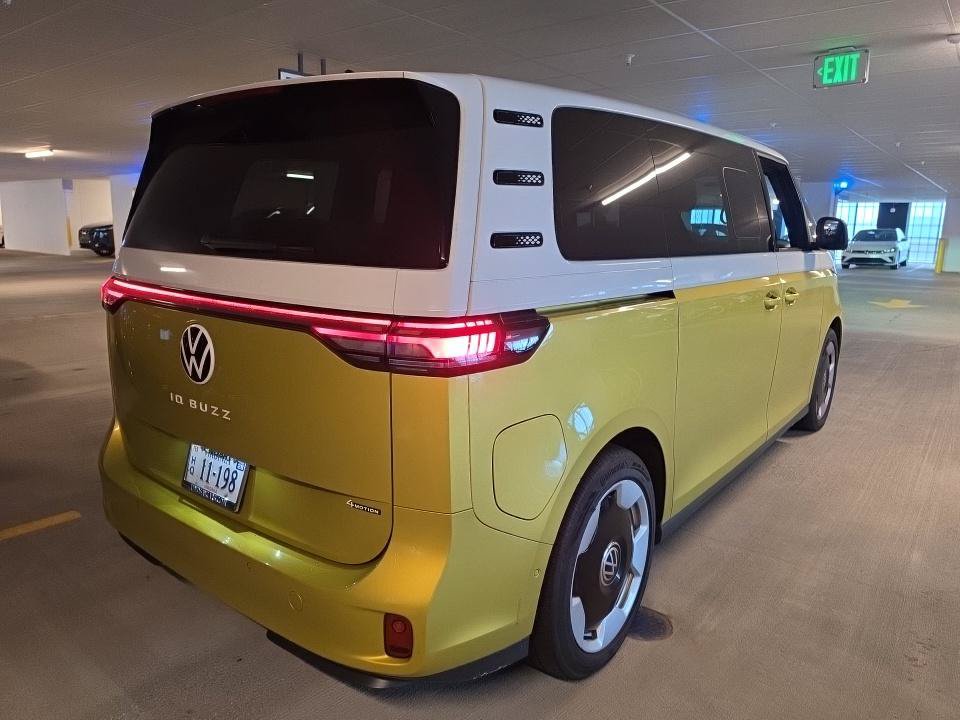 Used 2025 Volkswagen ID. Buzz Pro S Plus AWD/4WD image 7