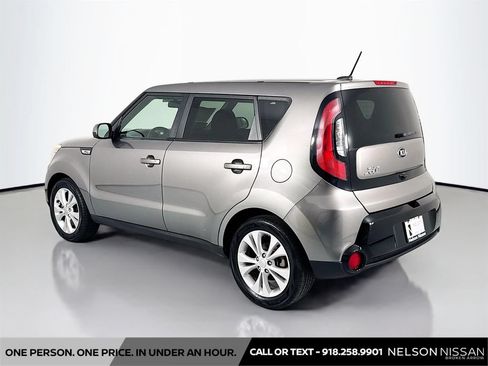 Used 2016 Kia Soul + FWD image 7