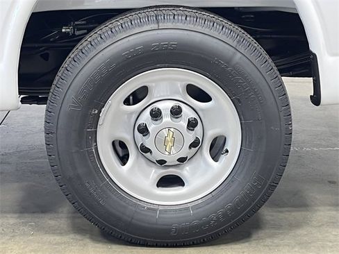 New 2025 Chevrolet Express 2500 w/ Enhanced Convenience Package image 9