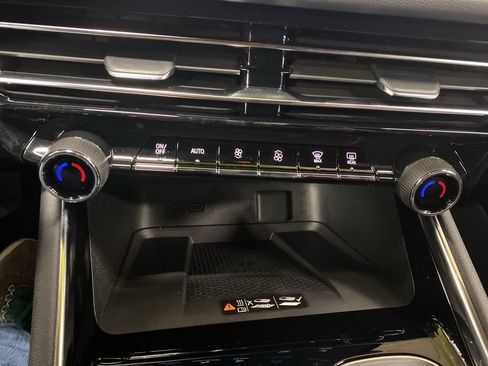 New 2026 Chevrolet Traverse RS w/ LPO, Floor Liner Package image 45