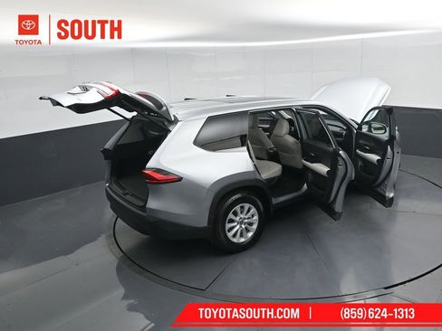Used 2024 Toyota Grand Highlander AWD image 57