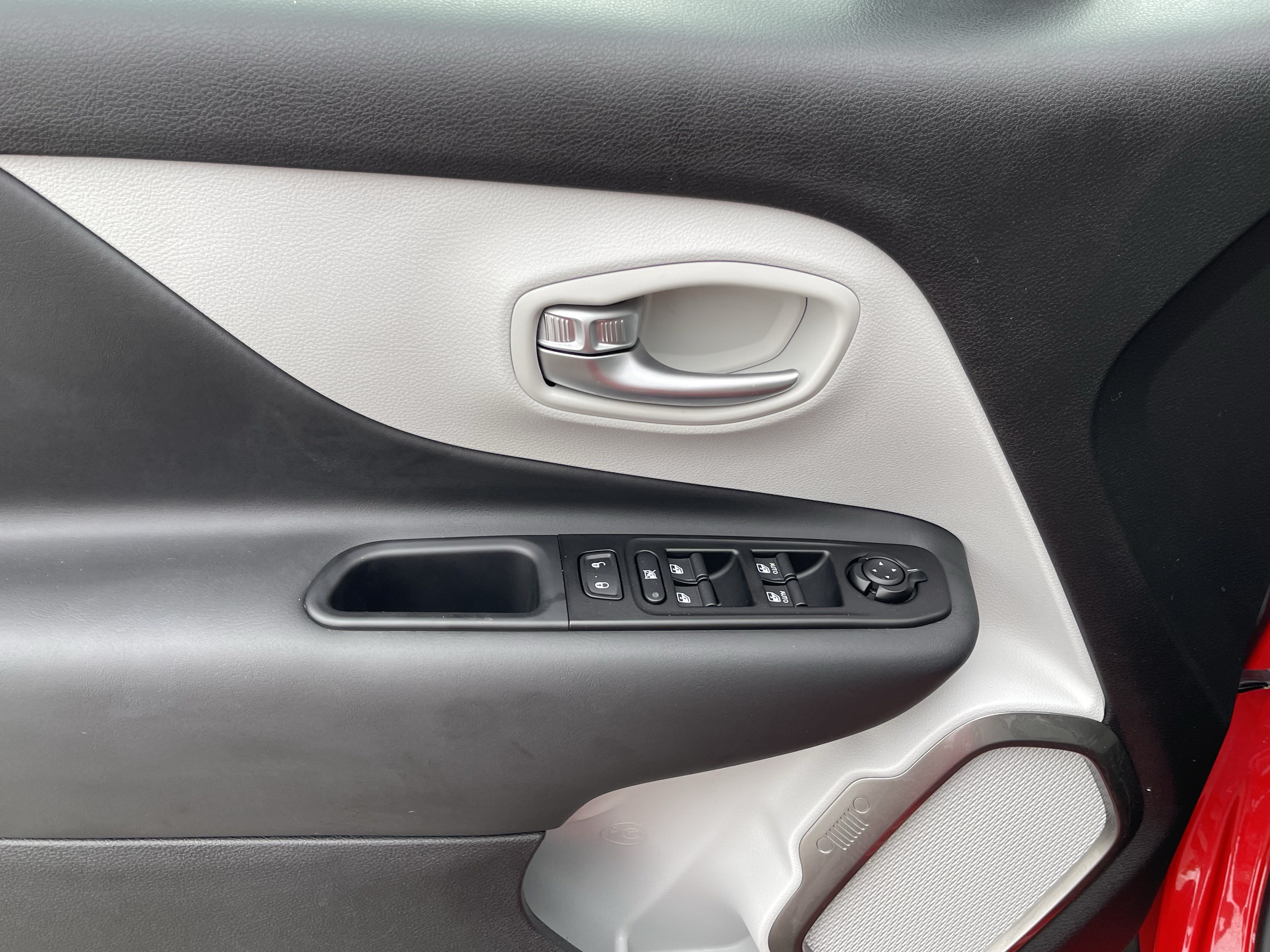 Used 2021 Jeep Renegade Limited AWD/4WD image 18