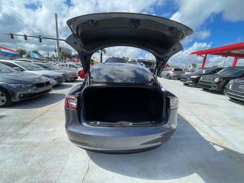 Used 2023 Tesla Model 3 Standard Range RWD image 3